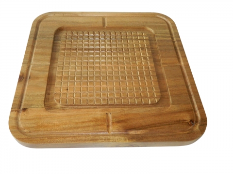 Sustainable acacia carving board